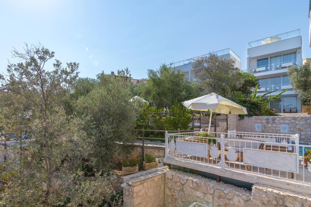 Oasis Hotel (Adults Only) 칼칸 외부 사진